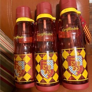 HARRY POTTER Gryffindor Red Water Bottle with Keychain Strap. 3 NWT BOTTLES